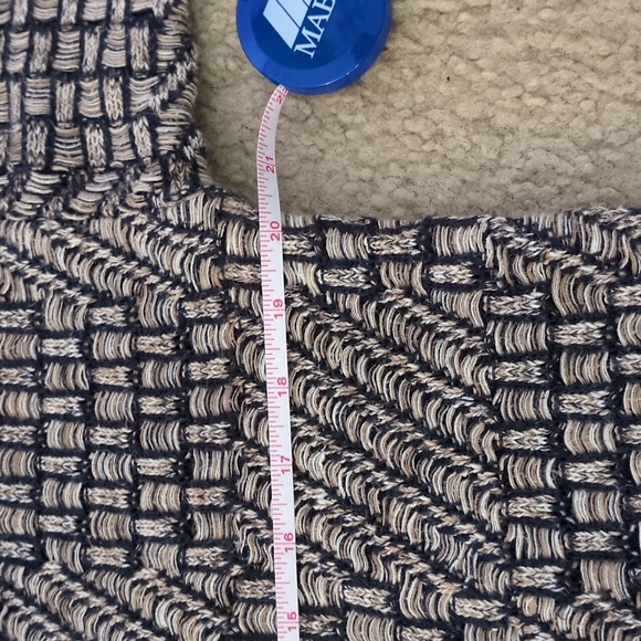 Sweater - Picture 4 of 5